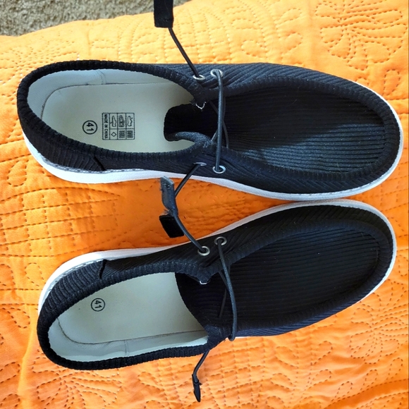Shoes - Ladies Slip On Black Casual Shoes